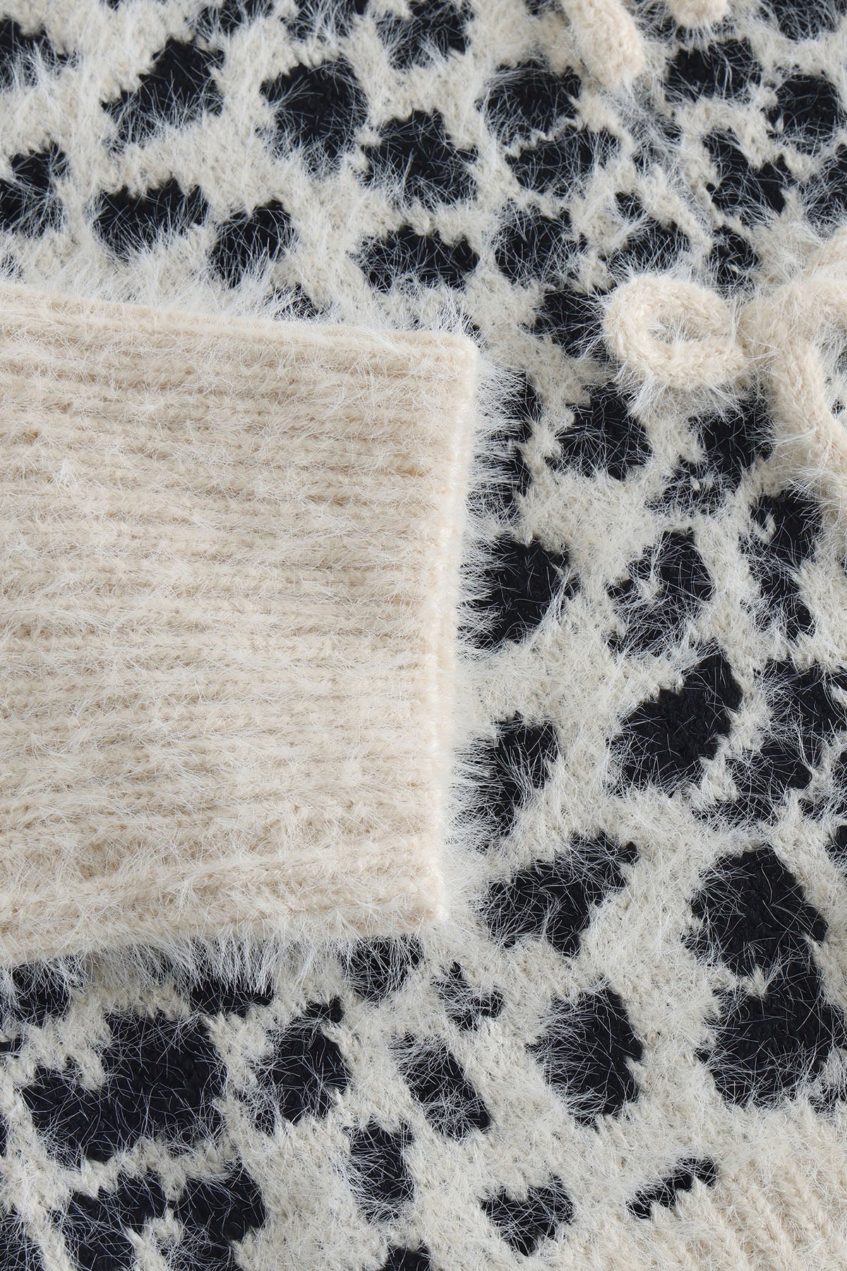 Knitted Spotty