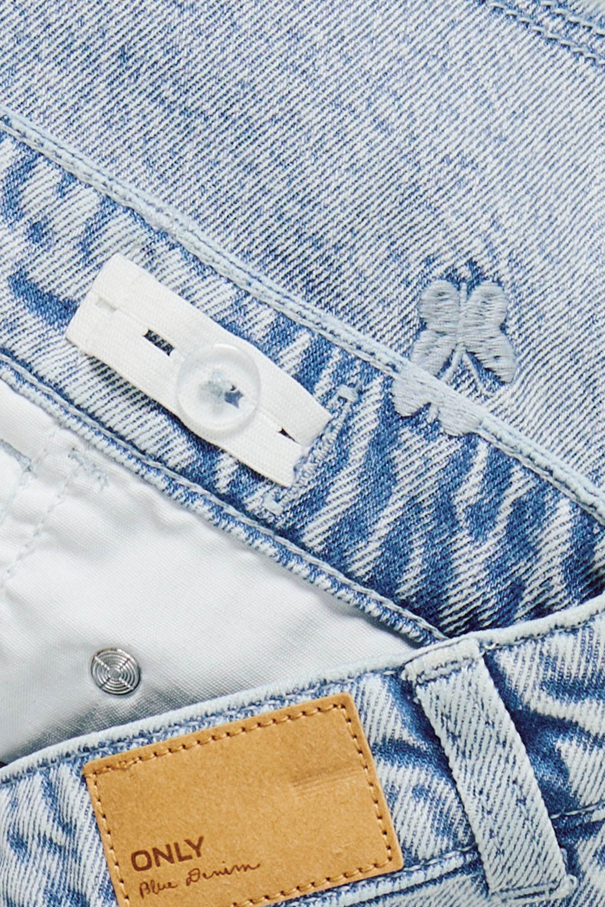 KOGROBYN BUTTERFLY short