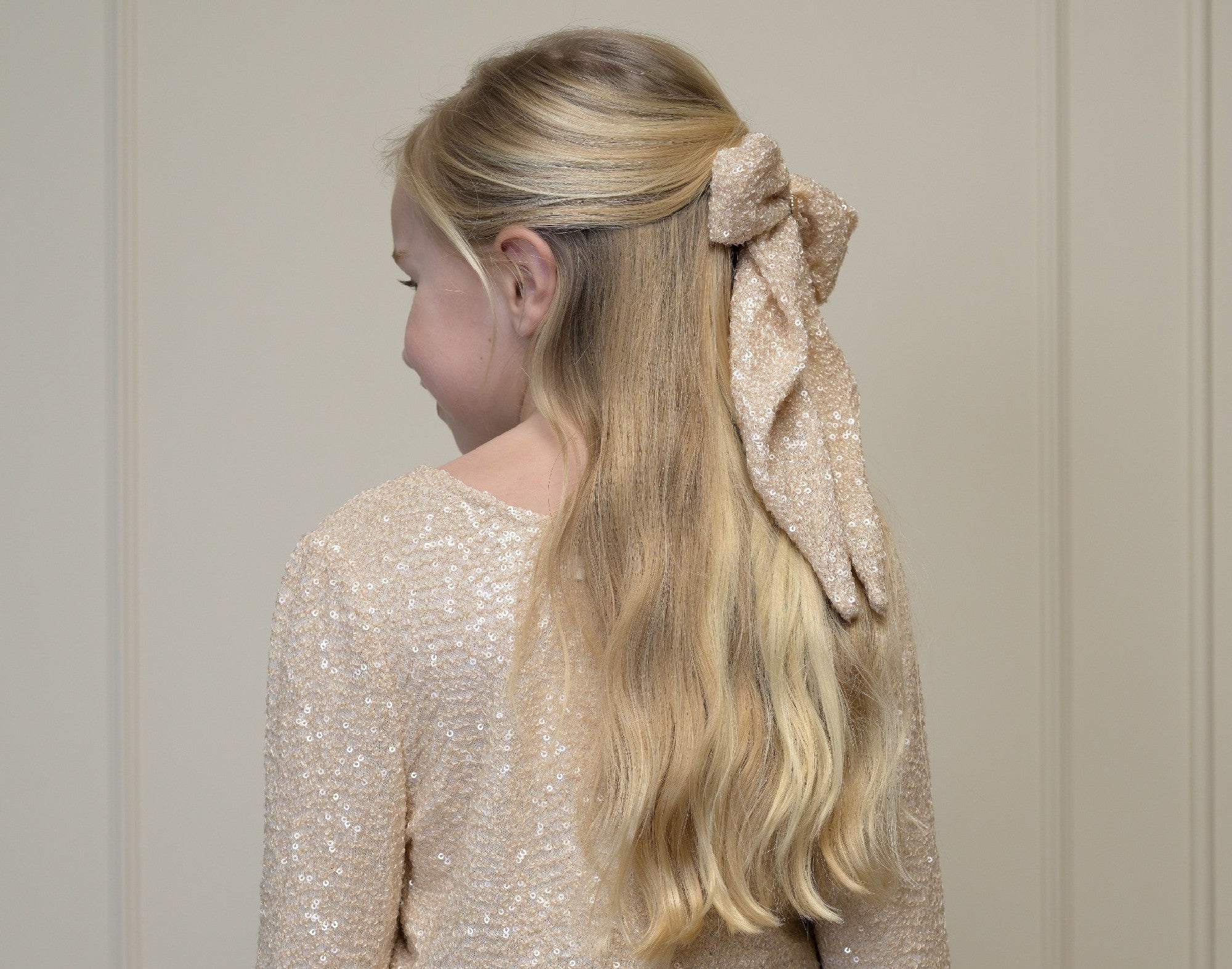 RANIA fluffy sequins hairclip