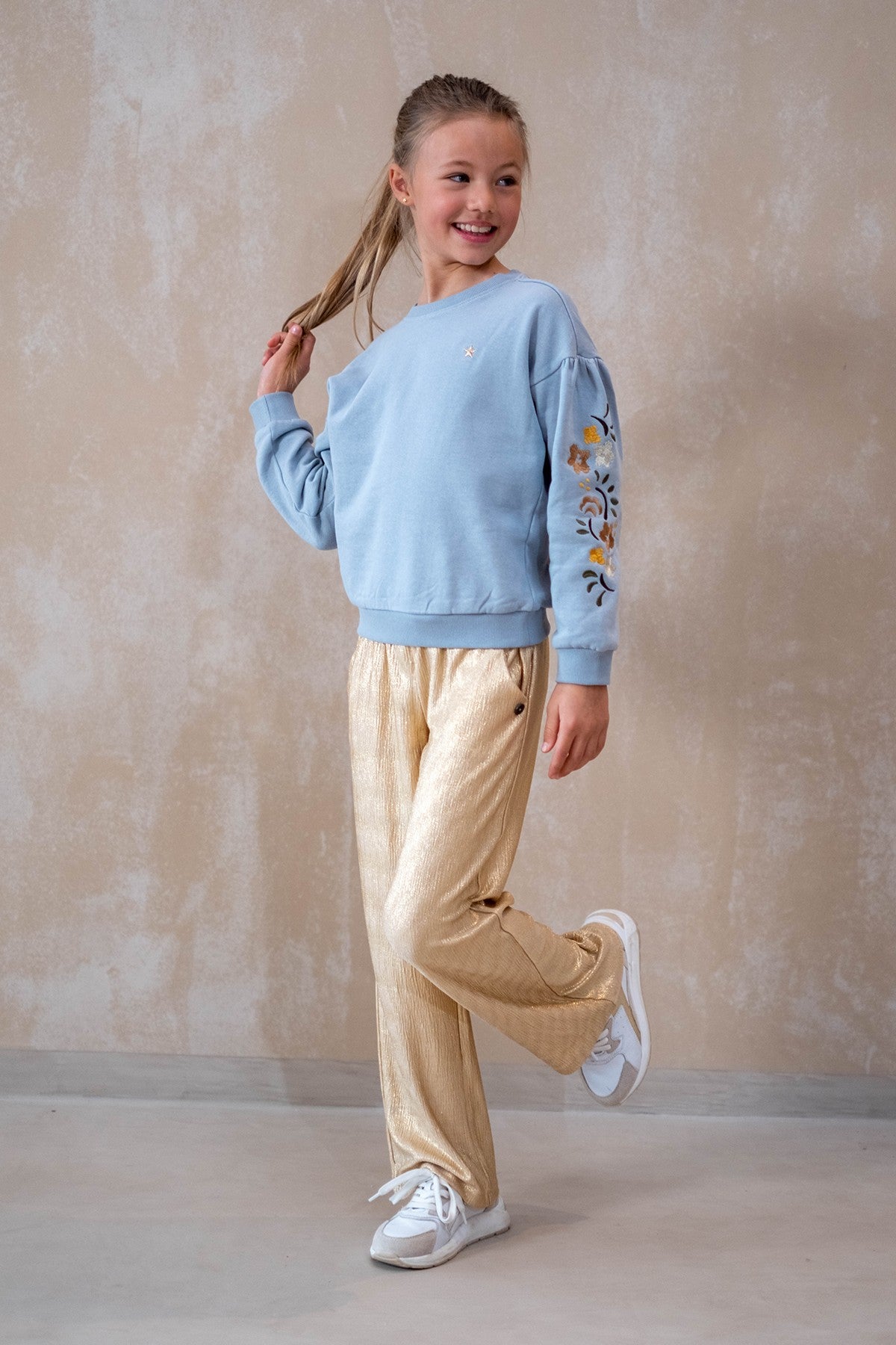 Danee Flo girls sweater with artwork