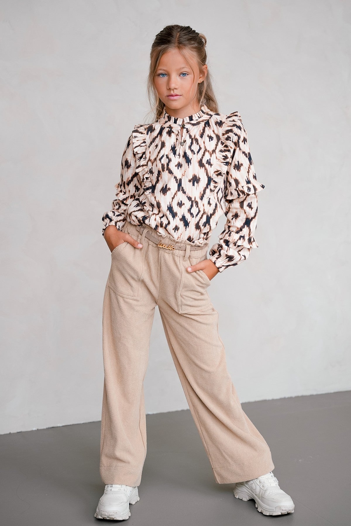 Finn Flo girls corduroy wide leg pants with beltloops kit
