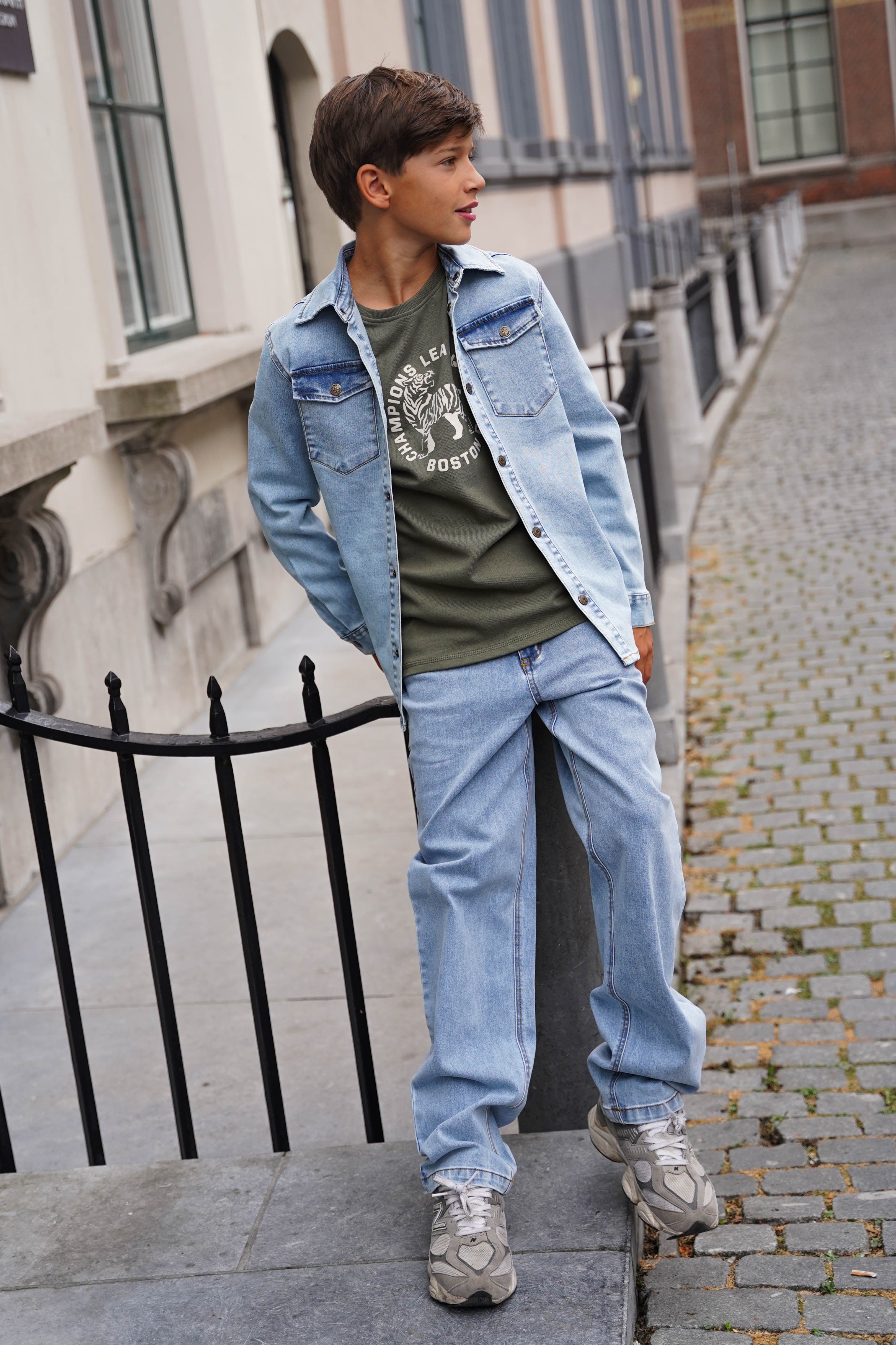 Elio longsleeve tee