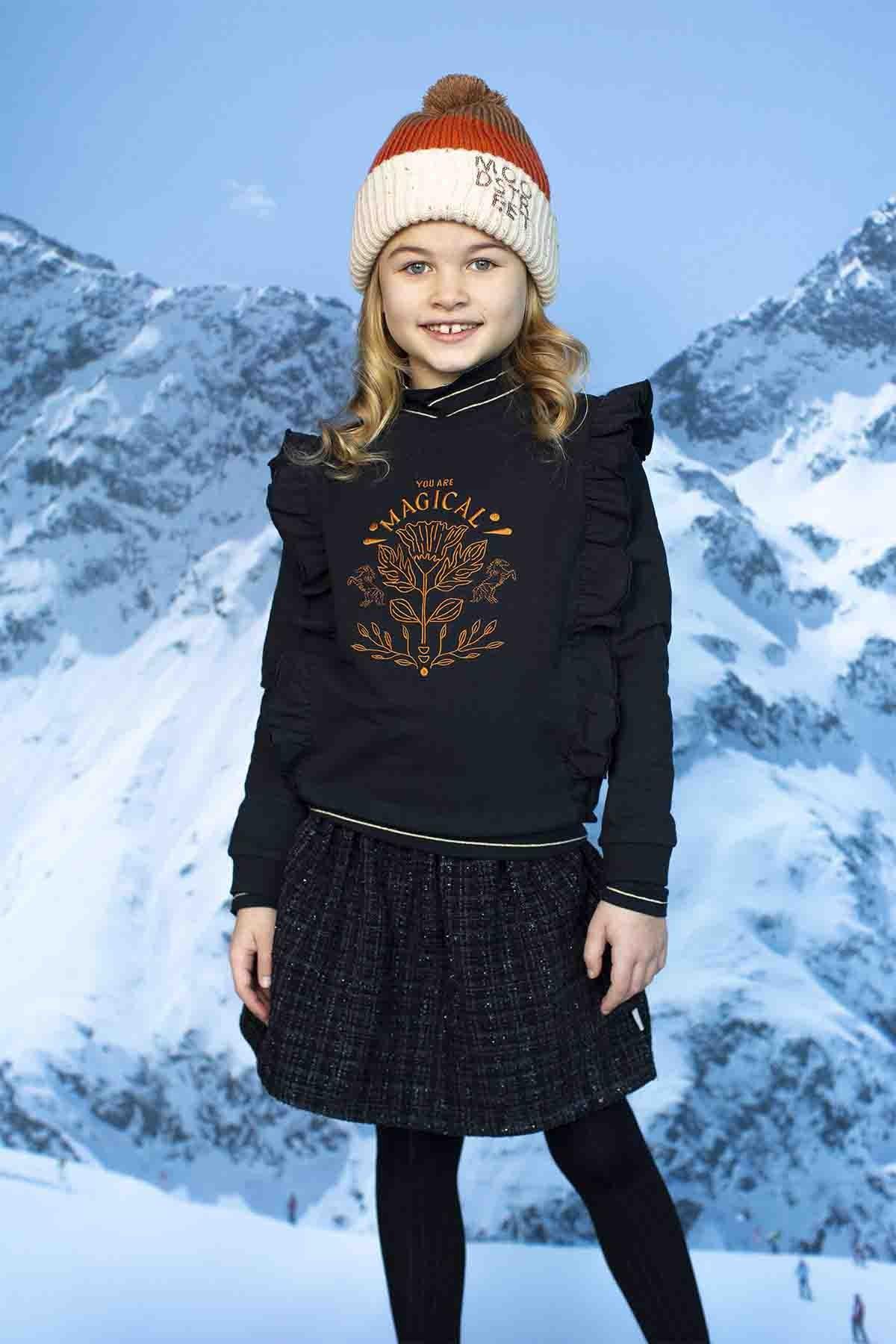Sweater ruffle