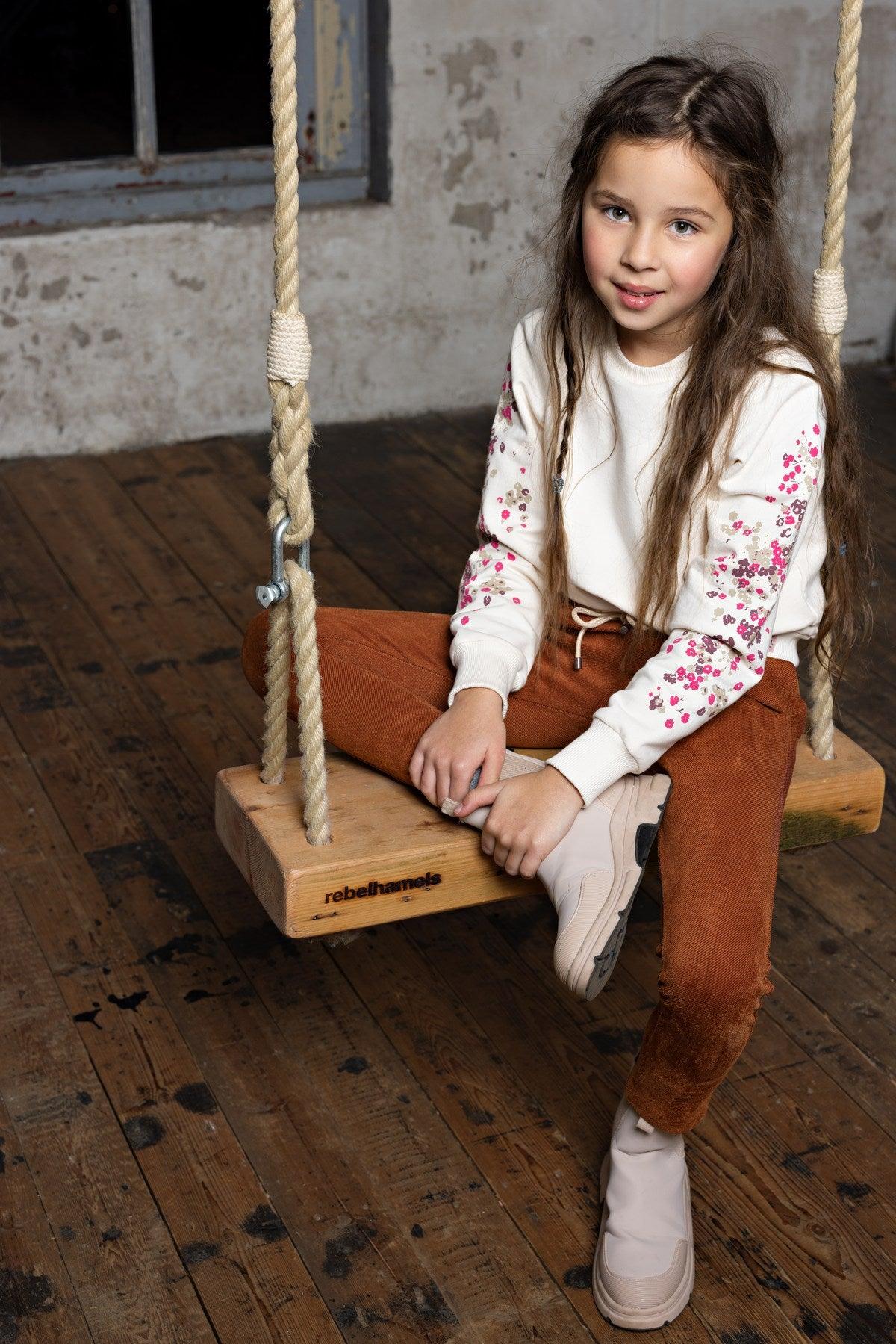 Sweater Kate Borduursel op de Mouwen