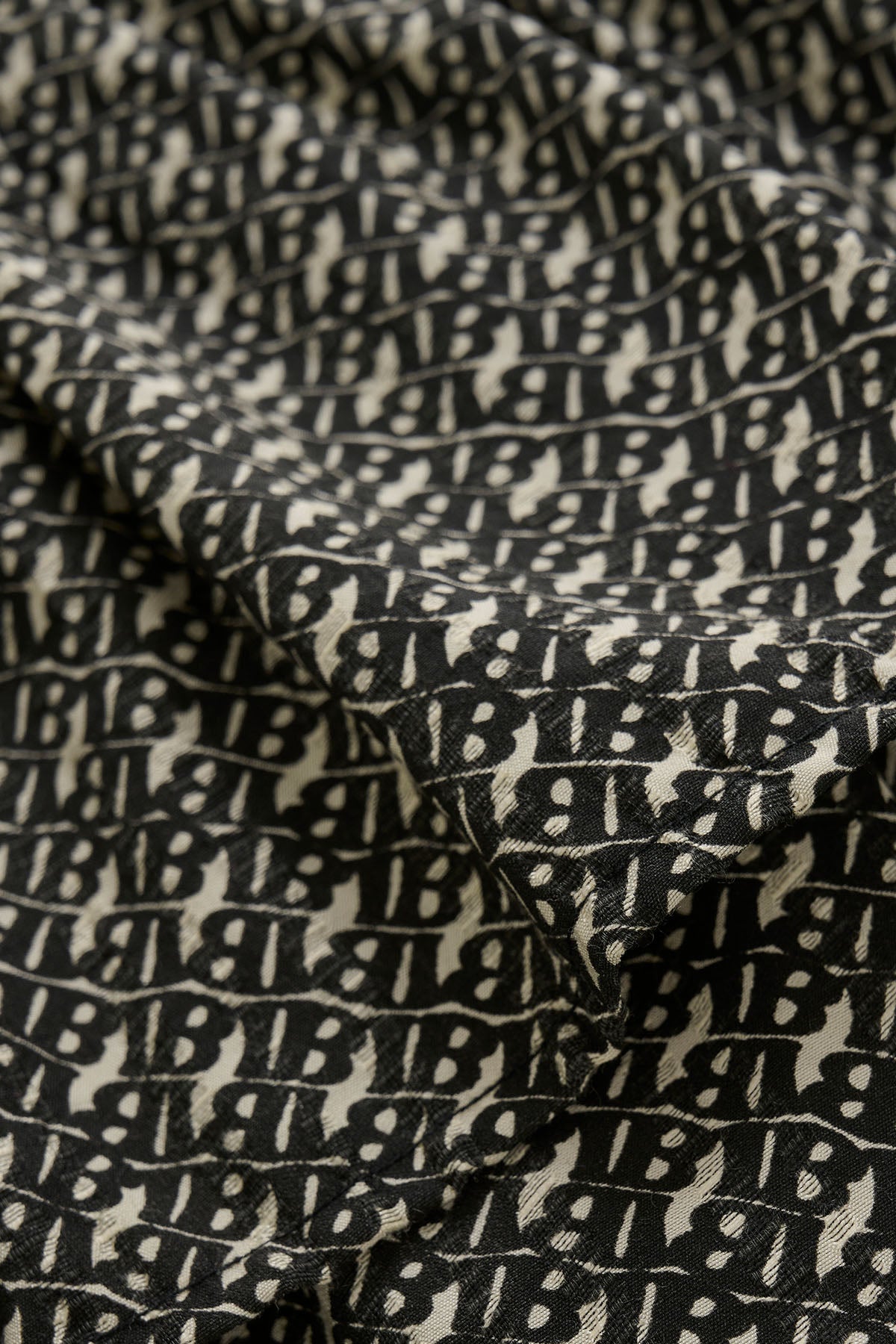 Skirt Logo