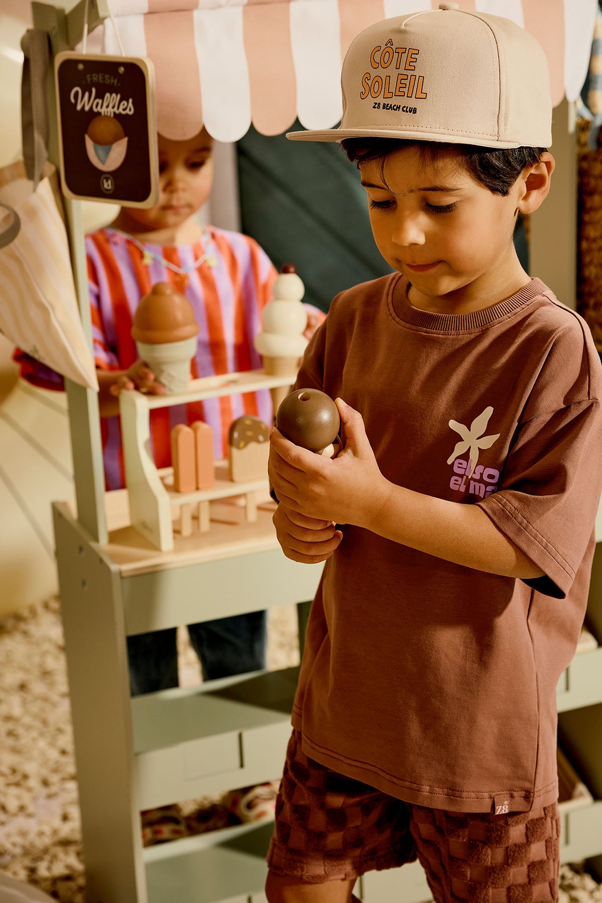 Dez Blush brown T-Shirt