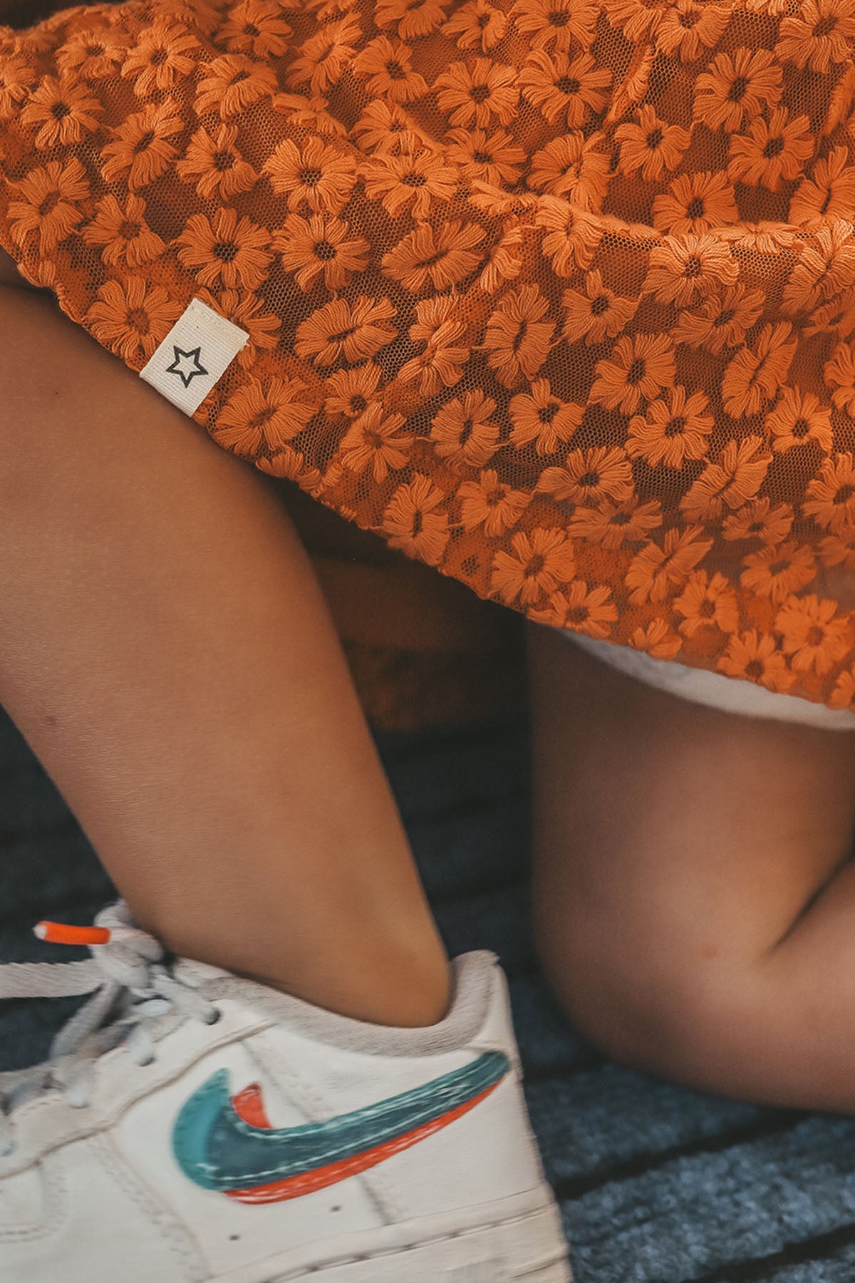 Embroidered Tule Rok