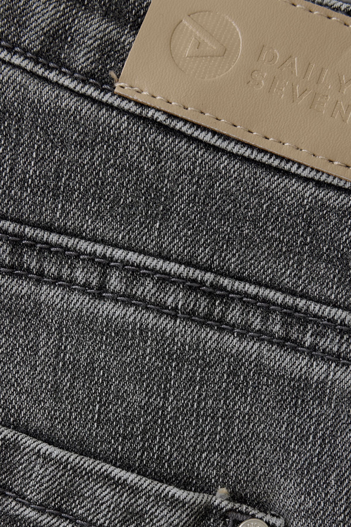 2700 Skinny Fit