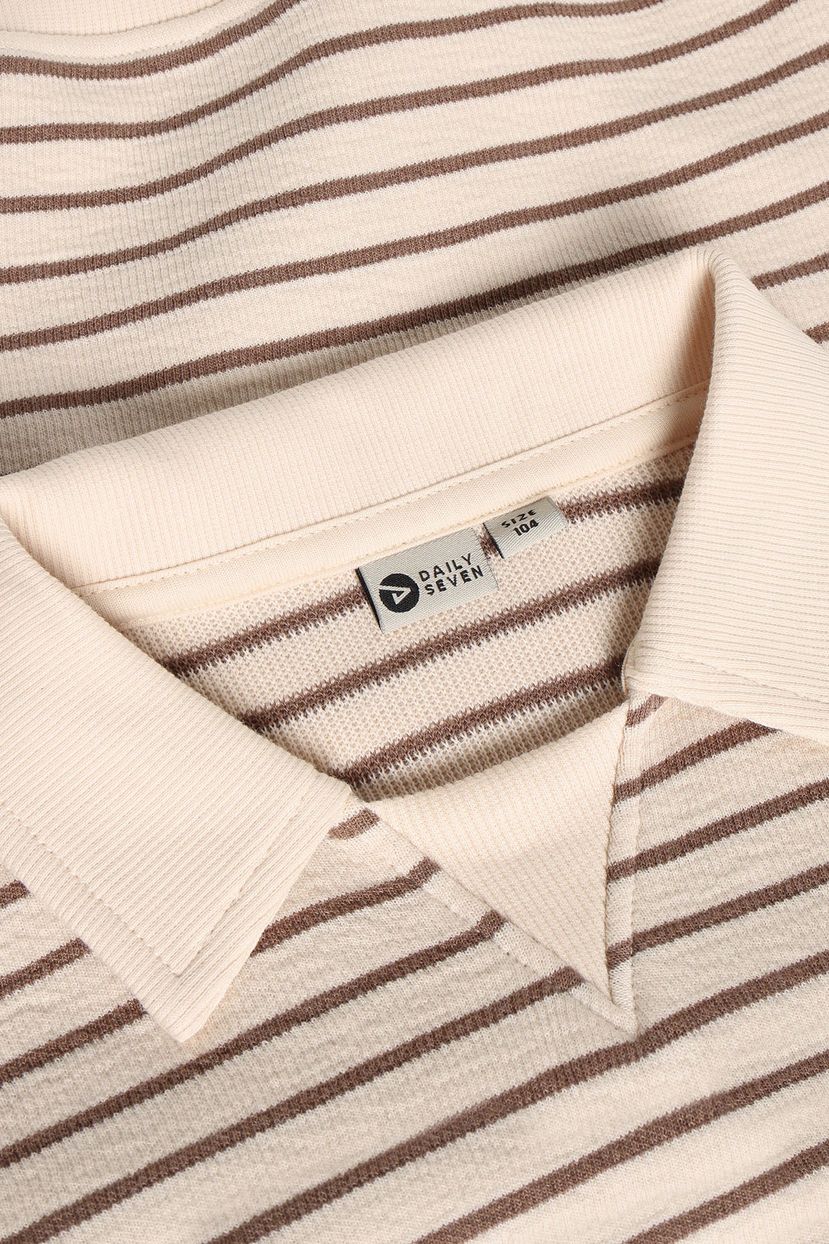 Oversized Sweater Collar