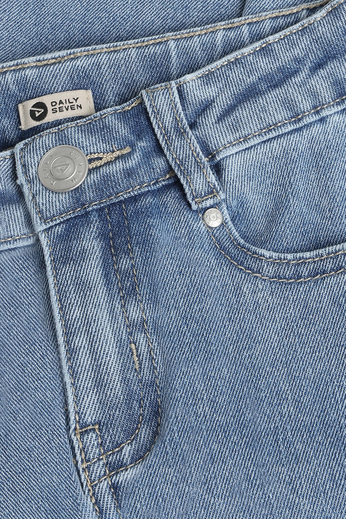 Denim Straight Fit