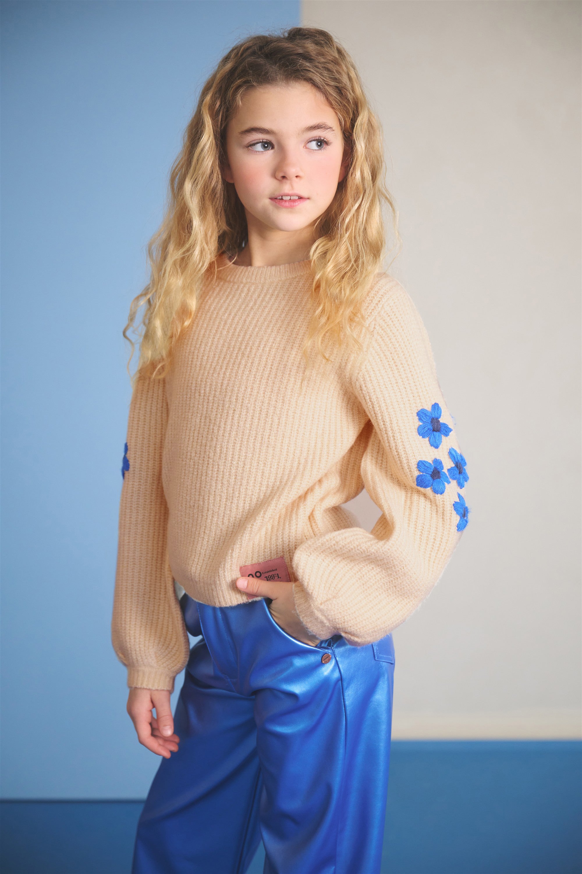 Kem Melange Knitted Sweater with Flower embro