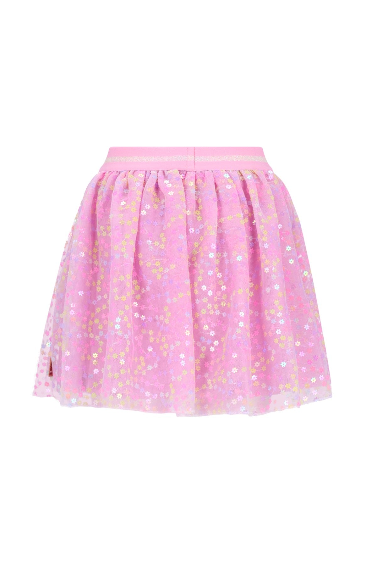 B.Nosy girls skirt River